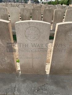 BAGHDAD (NORTH GATE) WAR CEMETERY - HOLMES, A